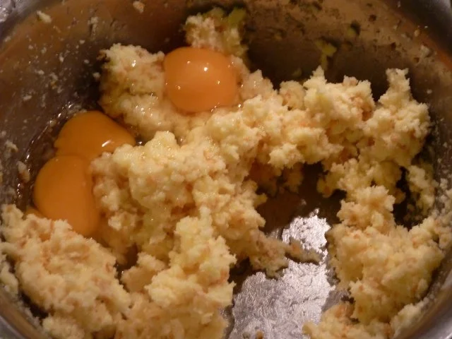 Gaby's   Datteln - Baumnüsse Cake - Rezept - Bild Nr. 4