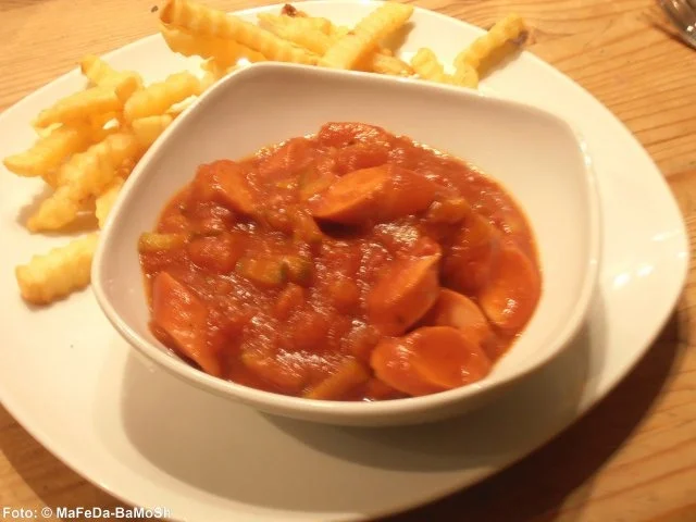 Wienerle in Tomaten-Currysoße - Rezept