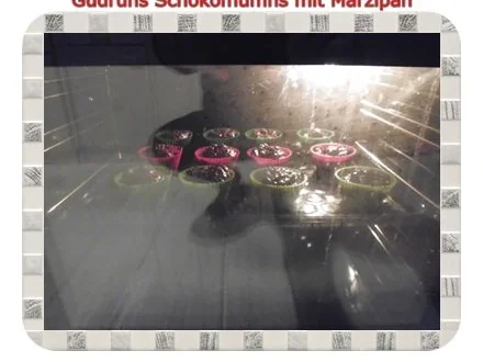 Muffins: Schokomuffins mit Marzipan - Rezept - Bild Nr. 12