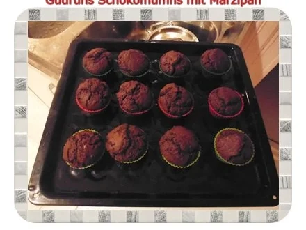 Muffins: Schokomuffins mit Marzipan - Rezept - Bild Nr. 15