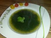 Rezept: Basilikumsuppe mit krossen Schinkenstreifen Basilikumsuppe mit krossen Schinkenstreifen - Rezept
