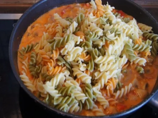 Pasta mit bunten Spiralnudeln - Rezept - Bild Nr. 11
