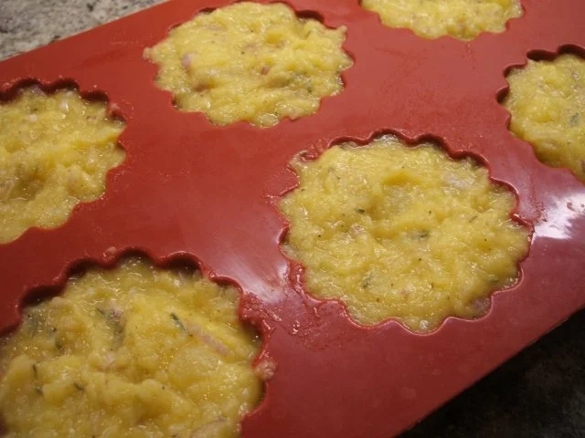 Rezept: Kartoffeln: Kartoffelmuffins mit Rosmarin Bild Nr. 4 Kartoffeln: Kartoffelmuffins mit Rosmarin - Rezept - Bild Nr. 4