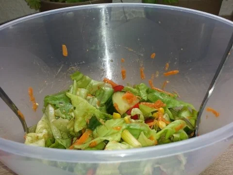 Rezept: Insalata Mista mit Pestodressing Bild Nr. 2 Insalata Mista mit Pestodressing - Rezept - Bild Nr. 2