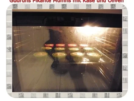 Rezept: Muffins: Pikante Muffins mit Oliven und Käse Bild Nr. 10 Muffins: Pikante Muffins mit Oliven und Käse - Rezept - Bild Nr. 10