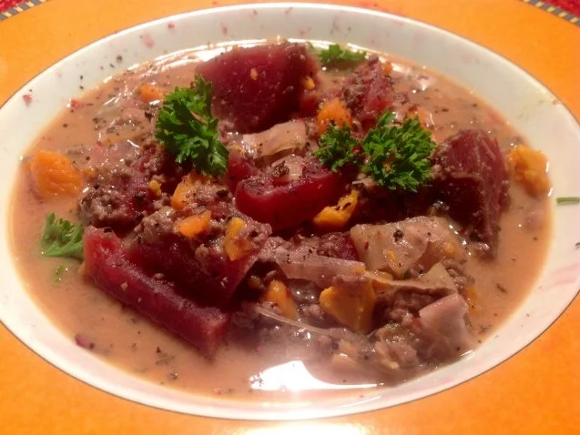 Rezept: Rote Bete Hackfleisch-Topf Rote Bete Hackfleisch-Topf - Rezept