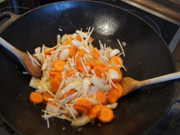 Chicken Nuggets mit Wokgemüse süß-sauer und Reis - Rezept - Bild Nr. 14