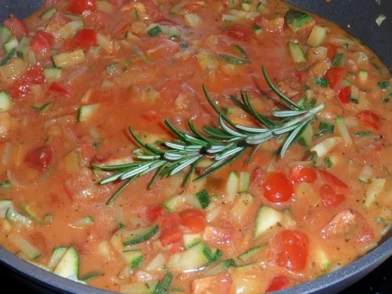 Pasta mit Gemüsesoße - Rezept - Bild Nr. 3