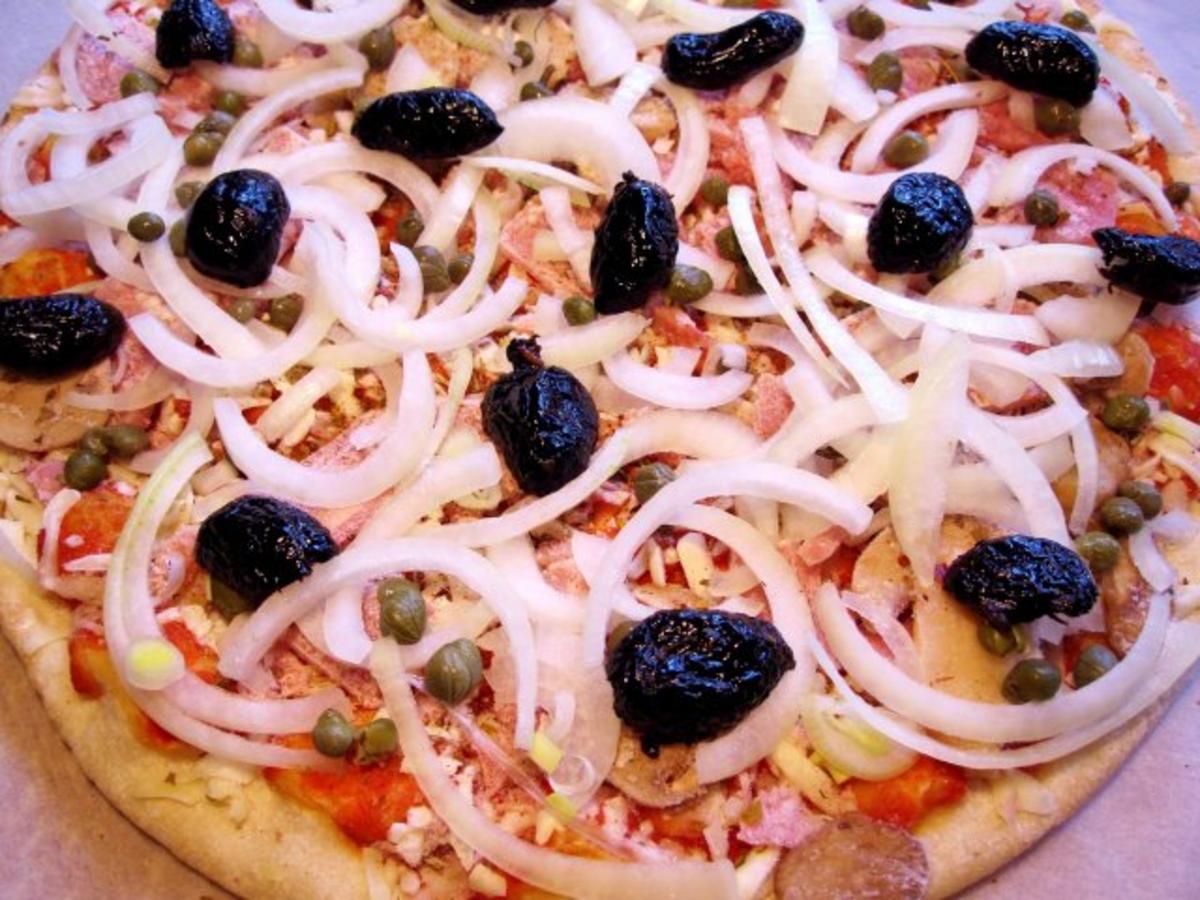 Pizza nach Art des Hauses - Rezept - Bild Nr. 2