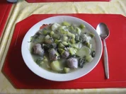 Lauch Eintopf mit Mettklöschen - Rezept