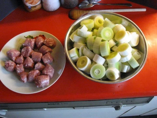 Rezept: Lauch Eintopf mit Mettklöschen Bild Nr. 4 Lauch Eintopf mit Mettklöschen - Rezept - Bild Nr. 4