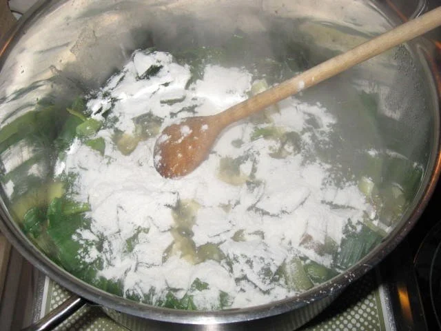 Rezept: Lauch Eintopf mit Mettklöschen Bild Nr. 5 Lauch Eintopf mit Mettklöschen - Rezept - Bild Nr. 5