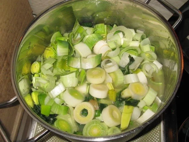Rezept: Lauch Eintopf mit Mettklöschen Bild Nr. 6 Lauch Eintopf mit Mettklöschen - Rezept - Bild Nr. 6