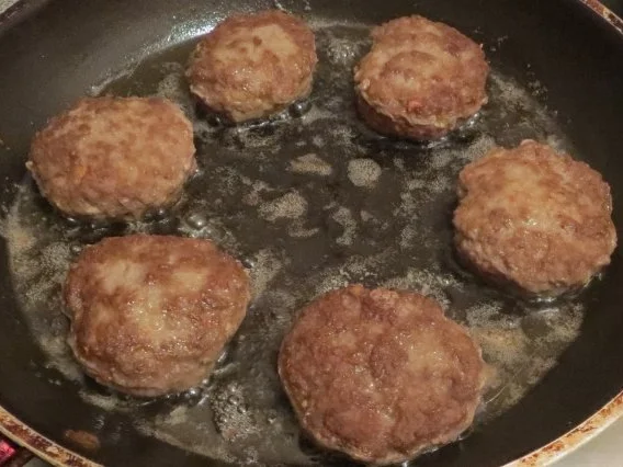 Rezept: Kochen: Kohlrabi mit Sauce zu Mini-Frikadellen Bild Nr. 2 Kochen: Kohlrabi mit Sauce zu Mini-Frikadellen - Rezept - Bild Nr. 2