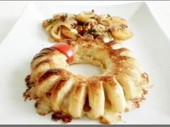 Chili Wiener im Cheddar Käse-Blätterteig-Mantel  aus dem Backofen und Bratkartoffeln dazu - Rezept - Bild Nr. 3