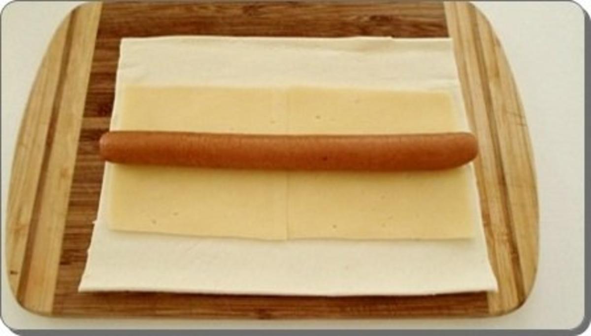Chili Wiener im Cheddar Käse-Blätterteig-Mantel  aus dem Backofen und Bratkartoffeln dazu - Rezept - Bild Nr. 7