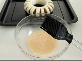 Chili Wiener im Cheddar Käse-Blätterteig-Mantel  aus dem Backofen und Bratkartoffeln dazu - Rezept - Bild Nr. 11