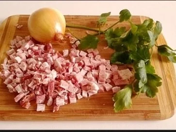 Chili Wiener im Cheddar Käse-Blätterteig-Mantel  aus dem Backofen und Bratkartoffeln dazu - Rezept - Bild Nr. 20