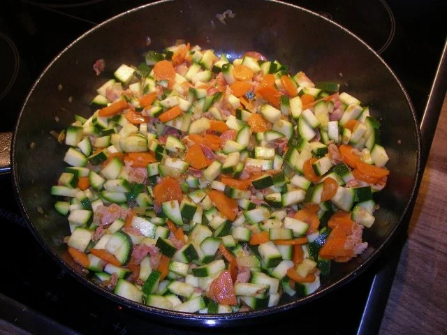 Rezept: Nudel-Hähnchen-Auflauf Bild Nr. 3 Nudel-Hähnchen-Auflauf - Rezept - Bild Nr. 3