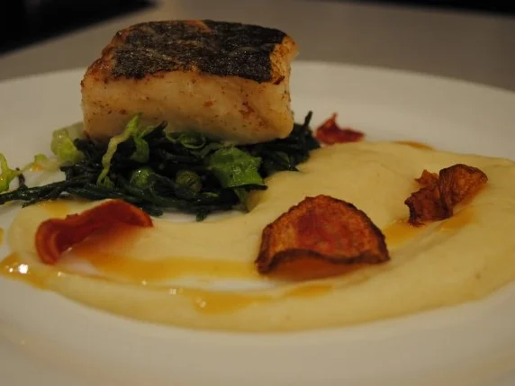 Winterkabeljau/ Selleriepürree/ ostfriesische Salzstangen/ Senfvinaigrette - Rezept - Bild Nr. 6