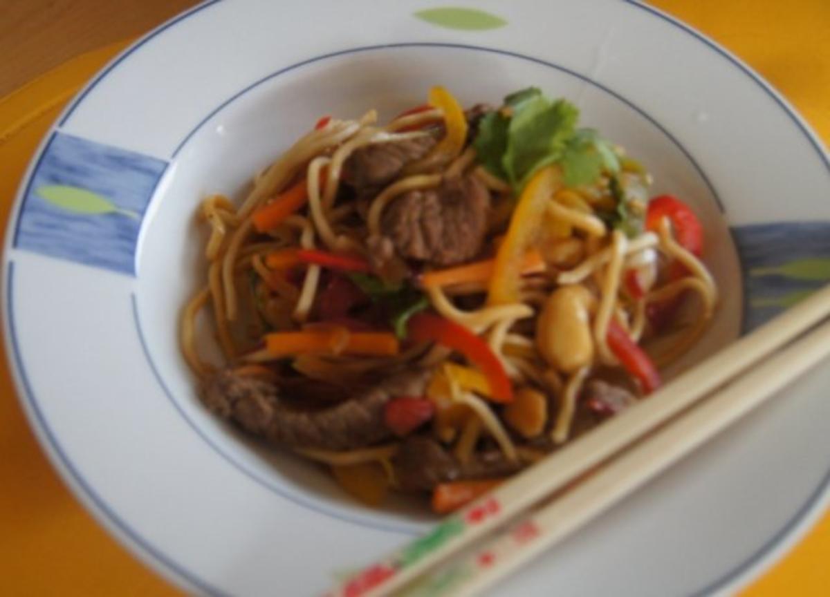 Bilder für Rindfleisch-Nudel-Wok - Rezept