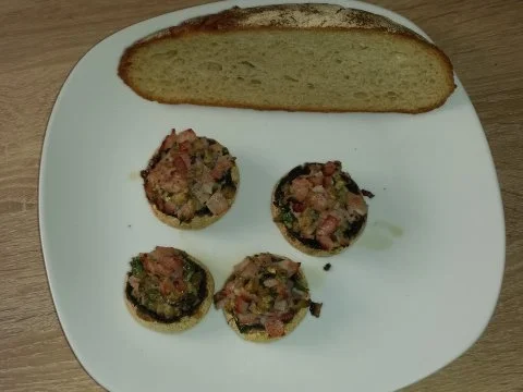 Rezept: Überbackene Champignons Bild Nr. 2 Überbackene Champignons - Rezept - Bild Nr. 2