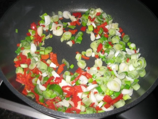 Rezept: Hähnchenwürfel mit Mango und Chili Bild Nr. 7 Hähnchenwürfel mit Mango und Chili - Rezept - Bild Nr. 7