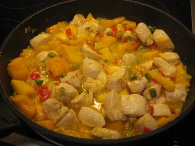 Rezept: Hähnchenwürfel mit Mango und Chili Bild Nr. 10 Hähnchenwürfel mit Mango und Chili - Rezept - Bild Nr. 10