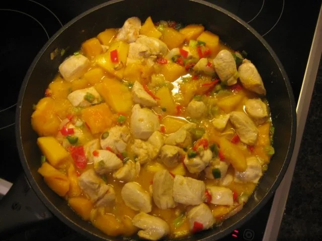 Rezept: Hähnchenwürfel mit Mango und Chili Bild Nr. 11 Hähnchenwürfel mit Mango und Chili - Rezept - Bild Nr. 11