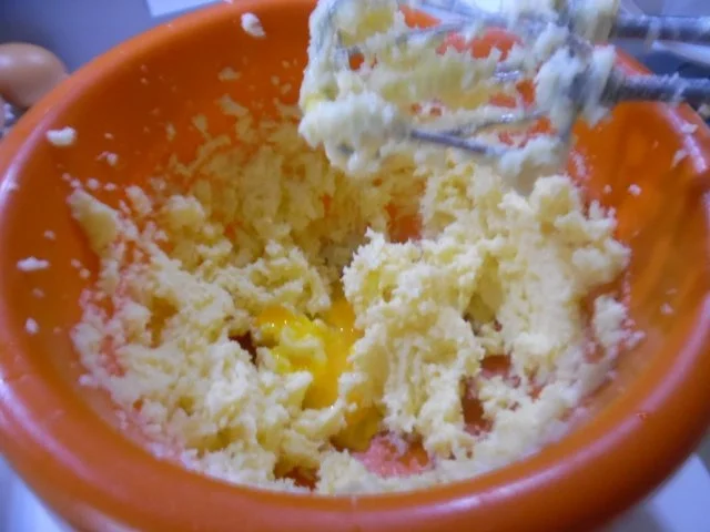 Rezept: "Schwarzwälder-Kirsch" Gugelhupf Bild Nr. 11 "Schwarzwälder-Kirsch" Gugelhupf - Rezept - Bild Nr. 11