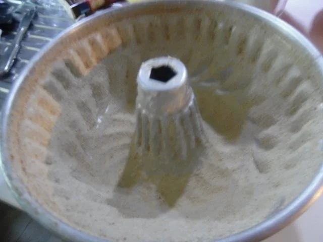 Rezept: "Schwarzwälder-Kirsch" Gugelhupf Bild Nr. 6 "Schwarzwälder-Kirsch" Gugelhupf - Rezept - Bild Nr. 6