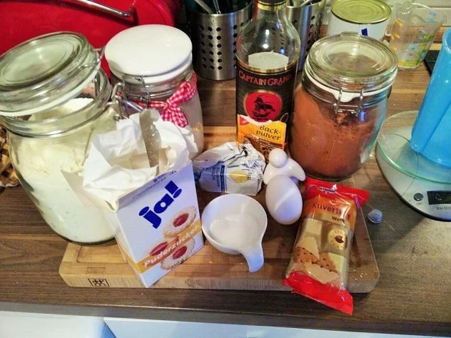 Rezept: Schoko-Rumkuchen Bild Nr. 3 Schoko-Rumkuchen - Rezept - Bild Nr. 3