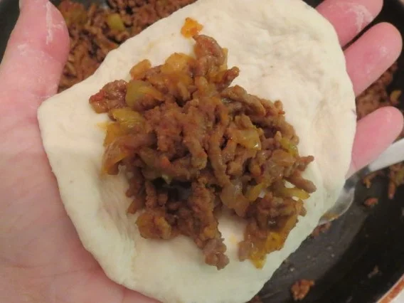 Rezept: Backen: Hackfleisch-Pogatschen Bild Nr. 5 Backen: Hackfleisch-Pogatschen - Rezept - Bild Nr. 5