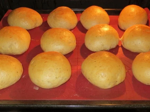 Rezept: Backen: Hackfleisch-Pogatschen Bild Nr. 7 Backen: Hackfleisch-Pogatschen - Rezept - Bild Nr. 7