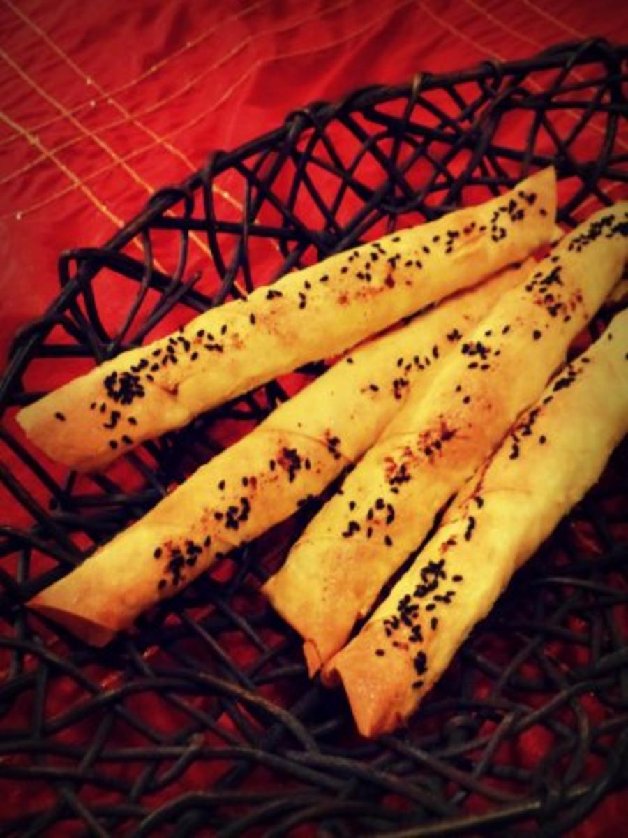 Feta-Börek - Türkische Schafskäse Zigarren als Vorspeise oder Snack ...