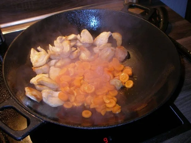 Rezept: Gemüse und Huhn aus dem Wok Bild Nr. 3 Gemüse und Huhn aus dem Wok - Rezept - Bild Nr. 3