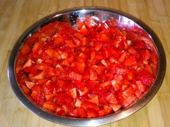 Knöpfchens Erdbeer-Kaltschale - Rezept - Bild Nr. 3