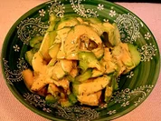 Rezept: Gurkensalat mit Curry-Senf-Dressing Gurkensalat mit Curry-Senf-Dressing - Rezept