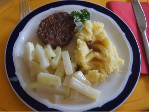Rindermettsteak mit Sahne-Kohlrabi und Kartoffelstampf - Rezept - Bild Nr. 18