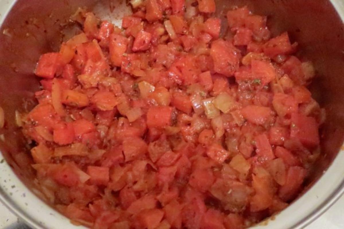 Sauce: Scharfe Tomaten-Paprika-Sauce - Rezept - Bild Nr. 2