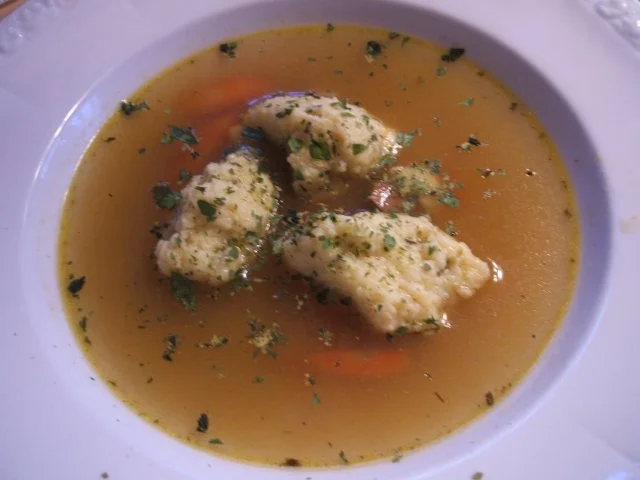 Rezept: Suppeneinlage: Malfatti con Formaggio é Rosmarino Suppeneinlage: Malfatti con Formaggio é Rosmarino - Rezept