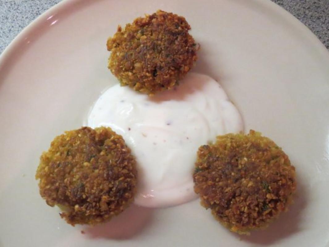 Kochen: Falafel mit Joghurtdip - Rezept - kochbar.de