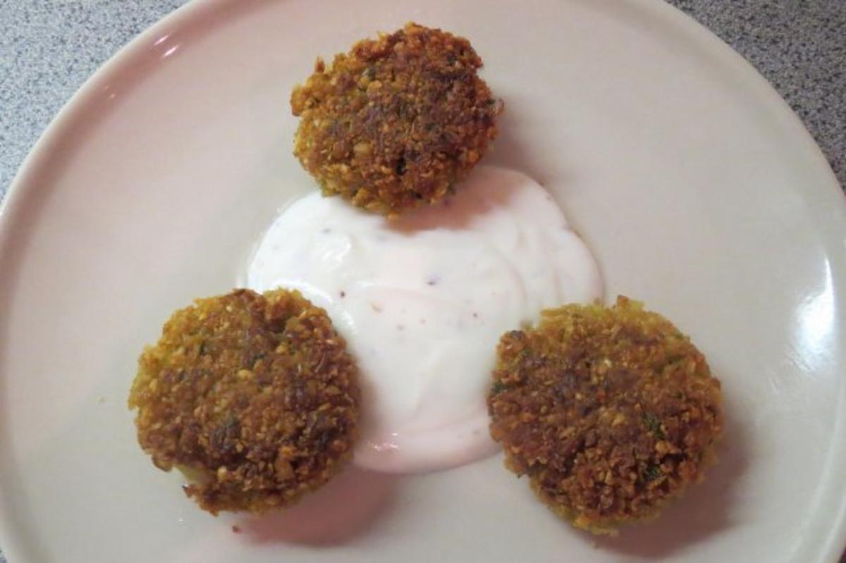 Bilder für Kochen: Falafel mit Joghurtdip - Rezept