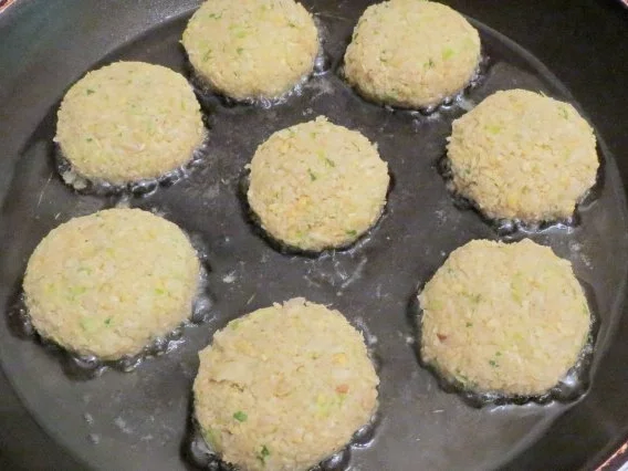 Rezept: Kochen: Falafel mit Joghurtdip Bild Nr. 5 Kochen: Falafel mit Joghurtdip - Rezept - Bild Nr. 5