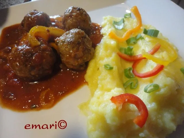 Fleischbällchen in Tomaten - Rotwein Sauce - Rezept - Bild Nr. 18