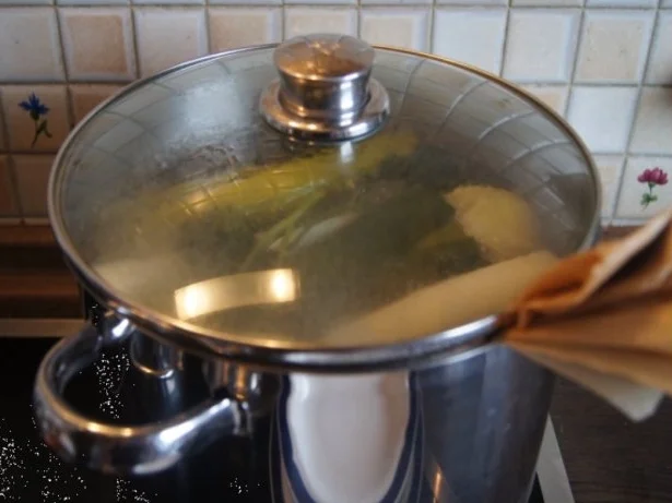 Tafelspitz mit Meerrettichsauce, karamellisierten Möhren und Kartoffelpilzen - Rezept - Bild Nr. 5