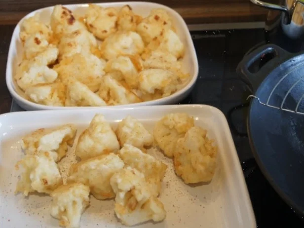 Putensteaks mit ausgebackenen Blumenkohl und Tatarska Omacka - Rezept - Bild Nr. 15