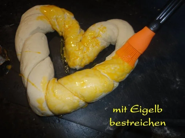 Rezept: Feiner Germteig Topfen Briosch Bild Nr. 12 Feiner Germteig Topfen Briosch - Rezept - Bild Nr. 12