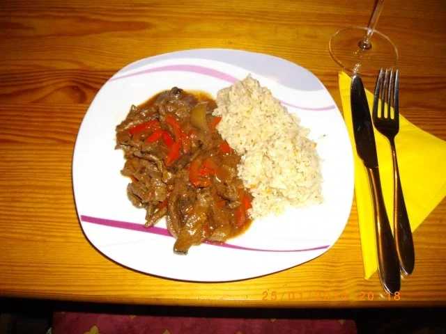 Rinder-Paprika Geschnetzeltes mit Kräuterreis - Rezept - Bild Nr. 3