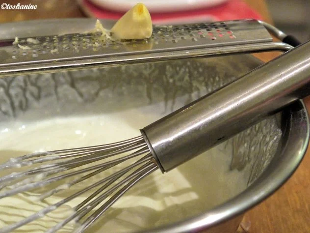 Pastinaken-Kartoffel-Gratin, Bouletten, Rotweinzwiebeln - Rezept - Bild Nr. 8